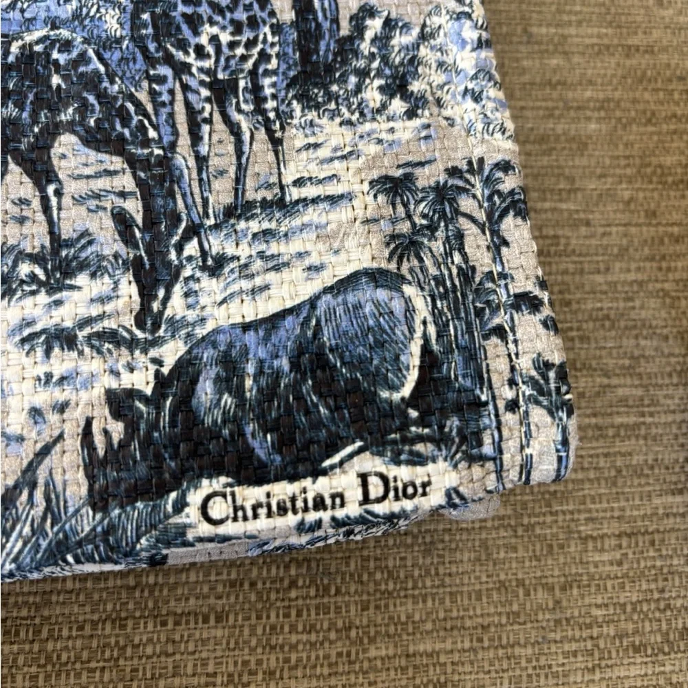 CHRISTIAN DIOR Around The World GWP Straw Tote Bag - Picture 3 of 5